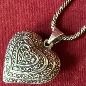 Vintage Heart-Shaped Marcasite Pendant Necklace - Silver